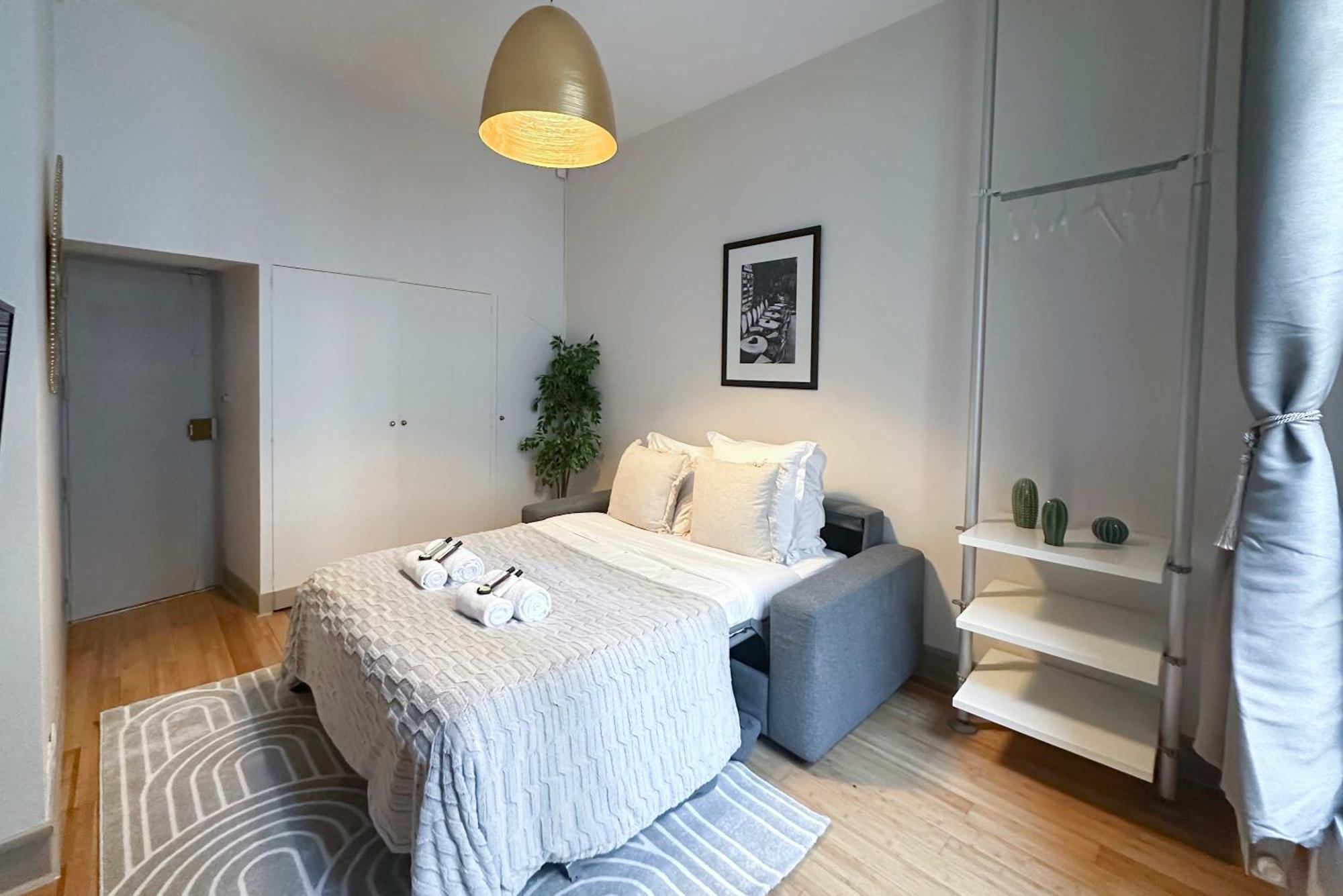 Renovated Champs-Elysees Retreat Apartment Париж Екстериор снимка
