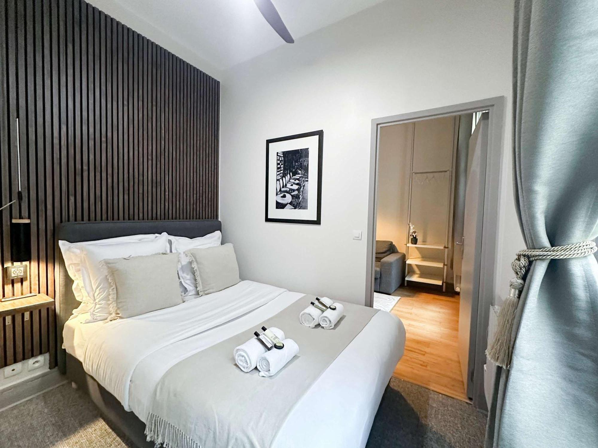 Renovated Champs-Elysees Retreat Apartment Париж Екстериор снимка